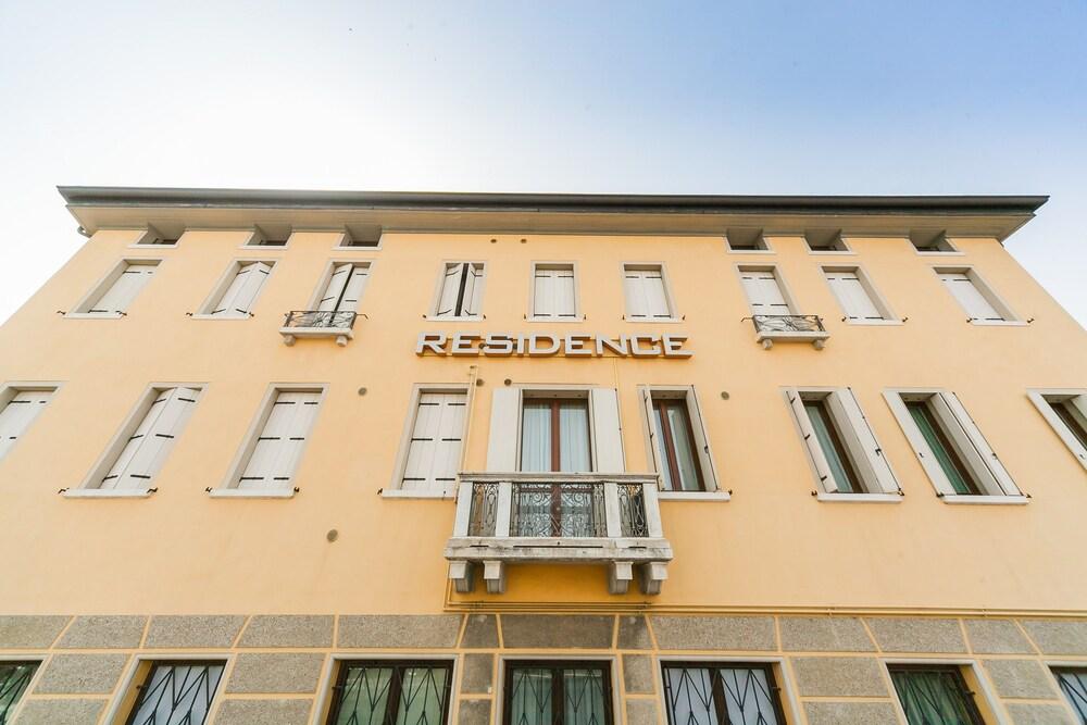 Palazzo Brando - Living Apartments Treviso Dış mekan fotoğraf